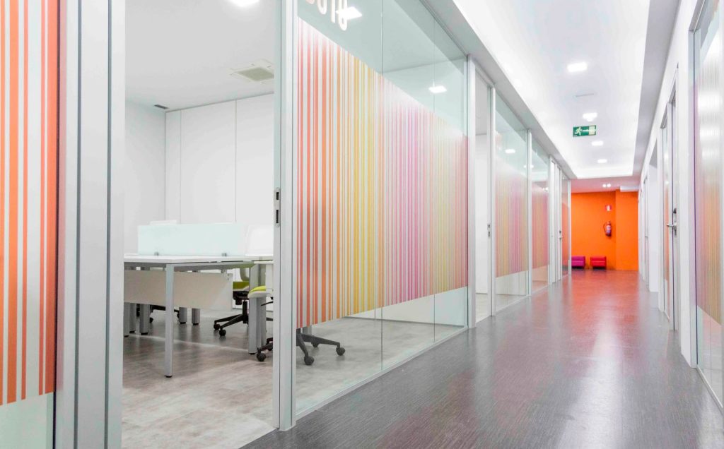 Sc Office Fabricantes de divisiones para oficina escritorios muebles para oficina recepciones 412